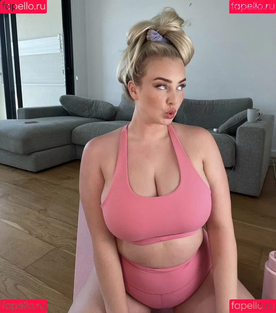 lucyadlernz Onlyfans Photo Gallery 