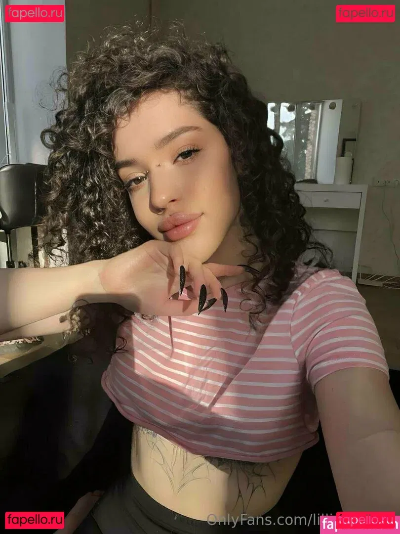 lillie_france Onlyfans Photo Gallery 