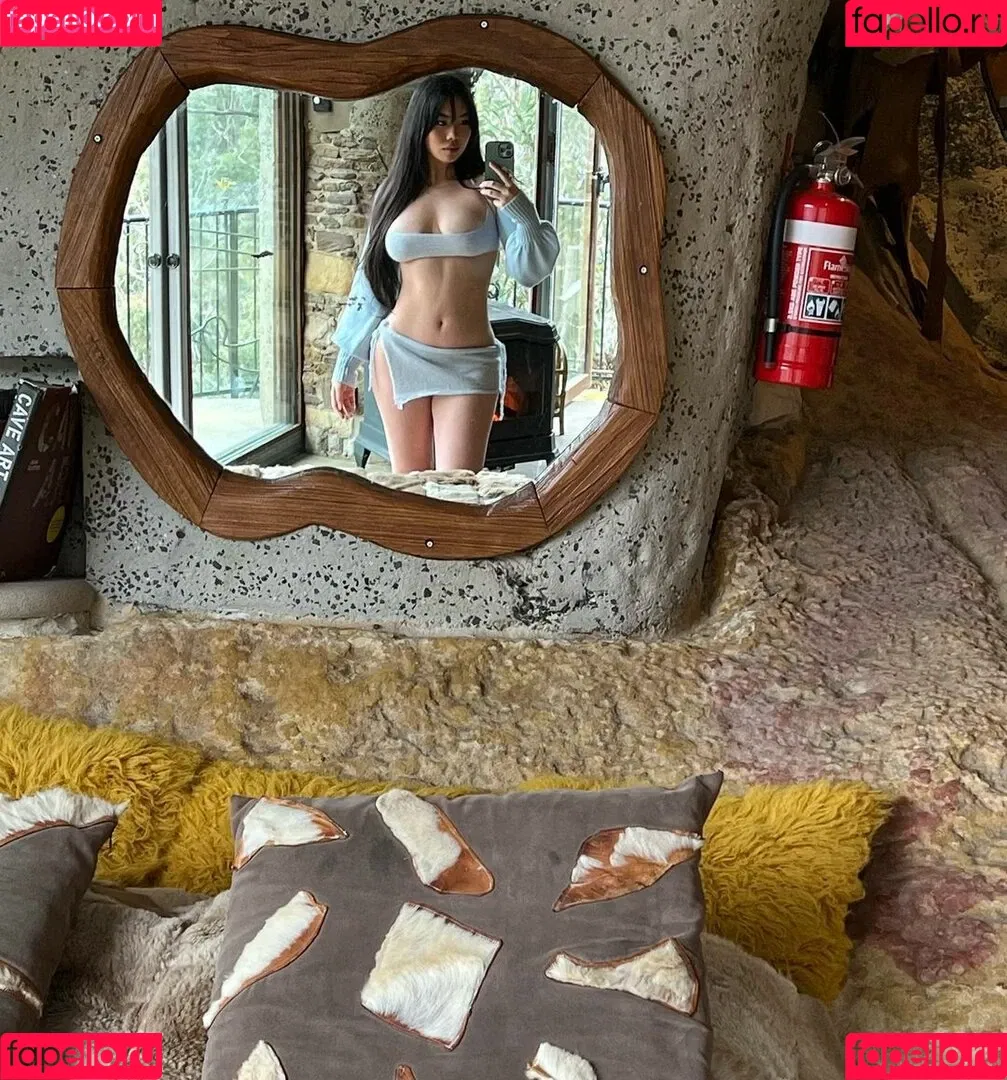 Esther Ng Onlyfans Photo Gallery 