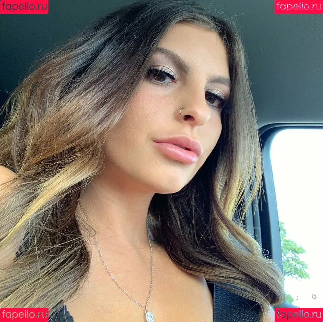 Kasey Madrazo Onlyfans Photo Gallery 