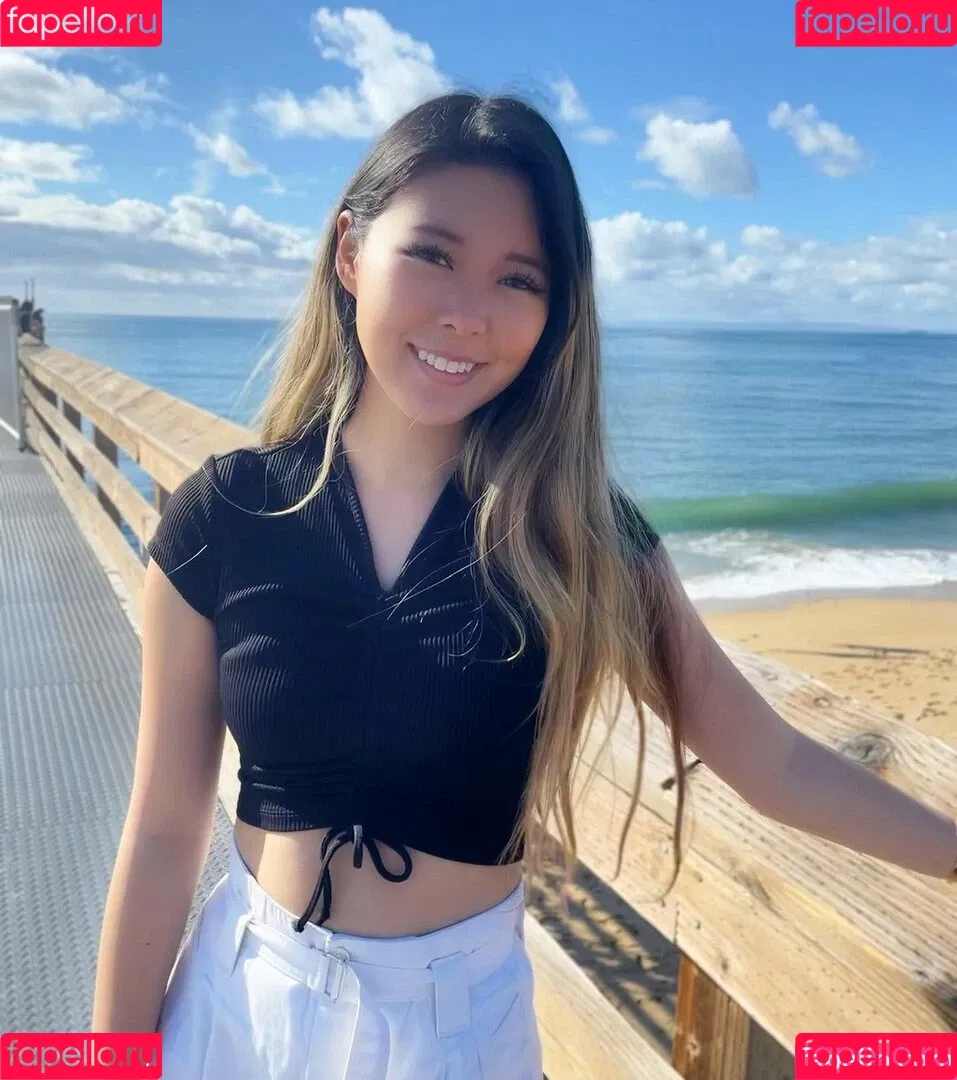 ExtraEmily Onlyfans Photo Gallery 