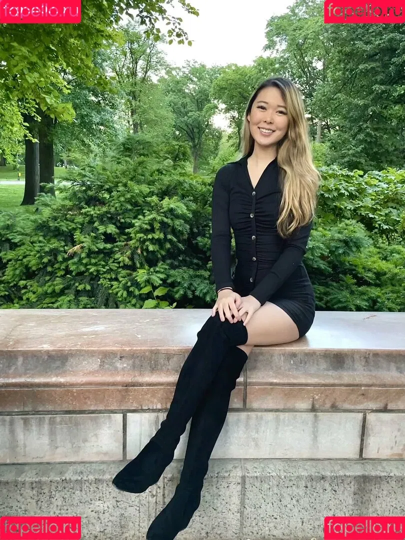 ExtraEmily Onlyfans Photo Gallery 