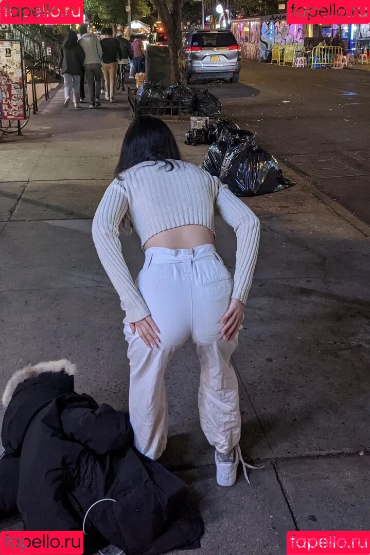 ExtraEmily Onlyfans Photo Gallery 