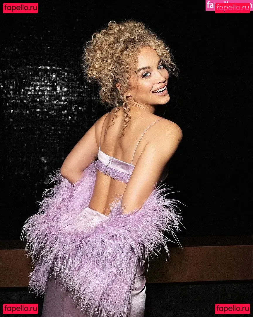 Jasmine Sanders Onlyfans Photo Gallery 