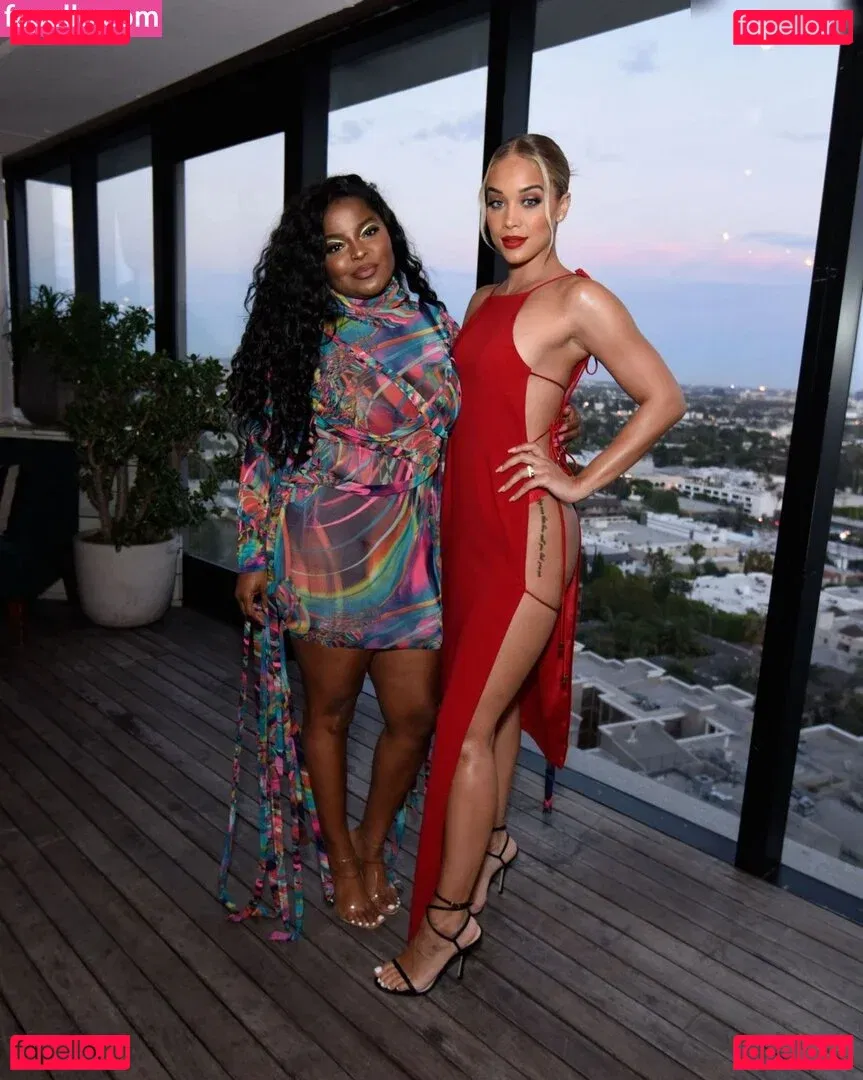 Jasmine Sanders Onlyfans Photo Gallery 