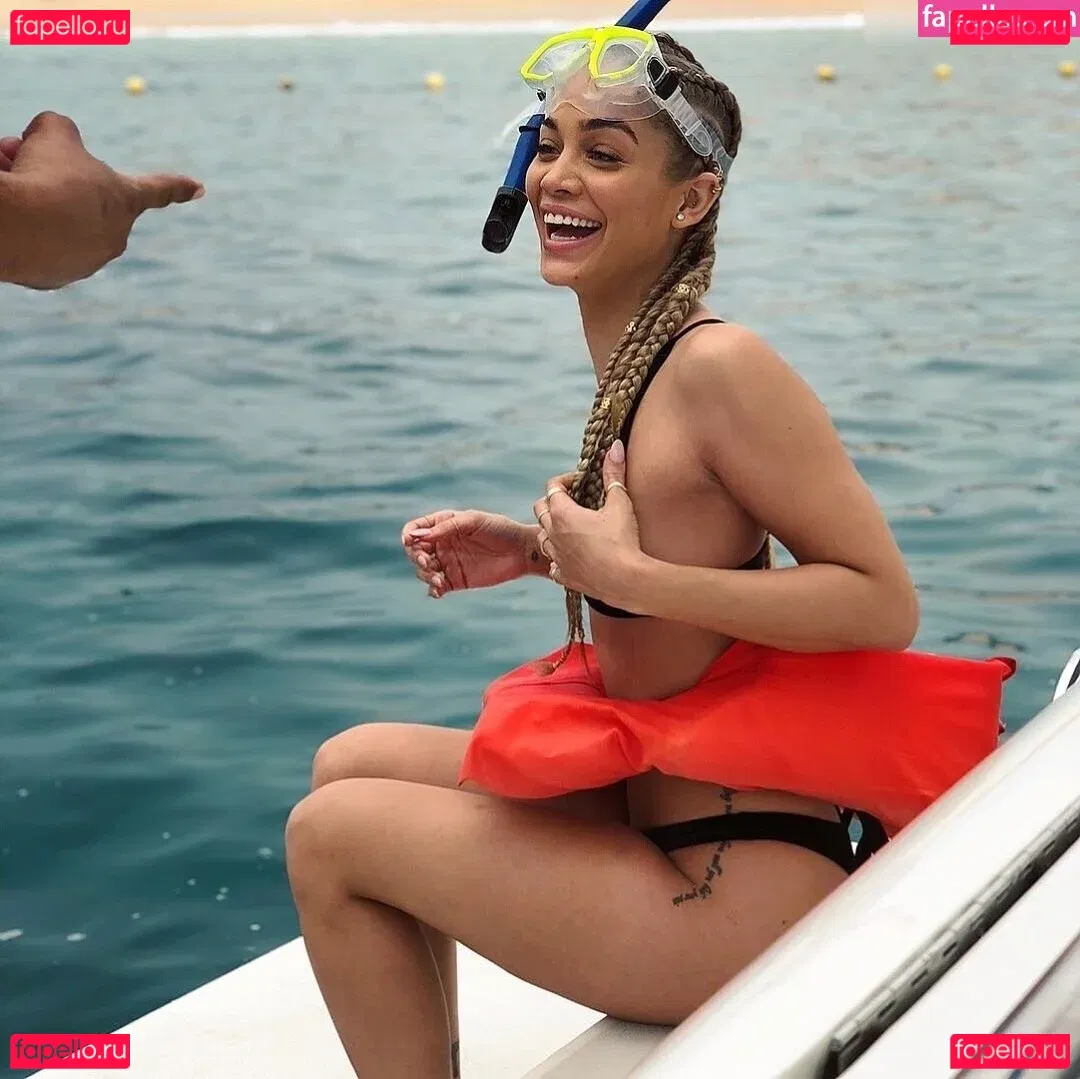 Jasmine Sanders Onlyfans Photo Gallery 