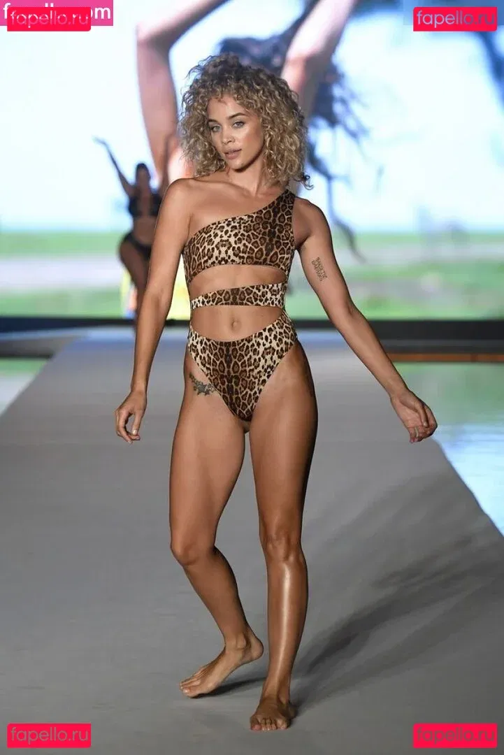 Jasmine Sanders Onlyfans Photo Gallery 