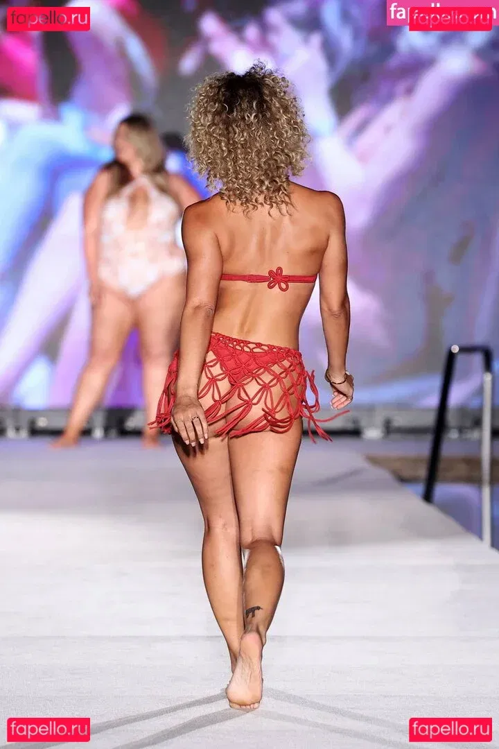 Jasmine Sanders Onlyfans Photo Gallery 