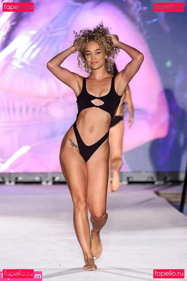 Jasmine Sanders Onlyfans Photo Gallery 
