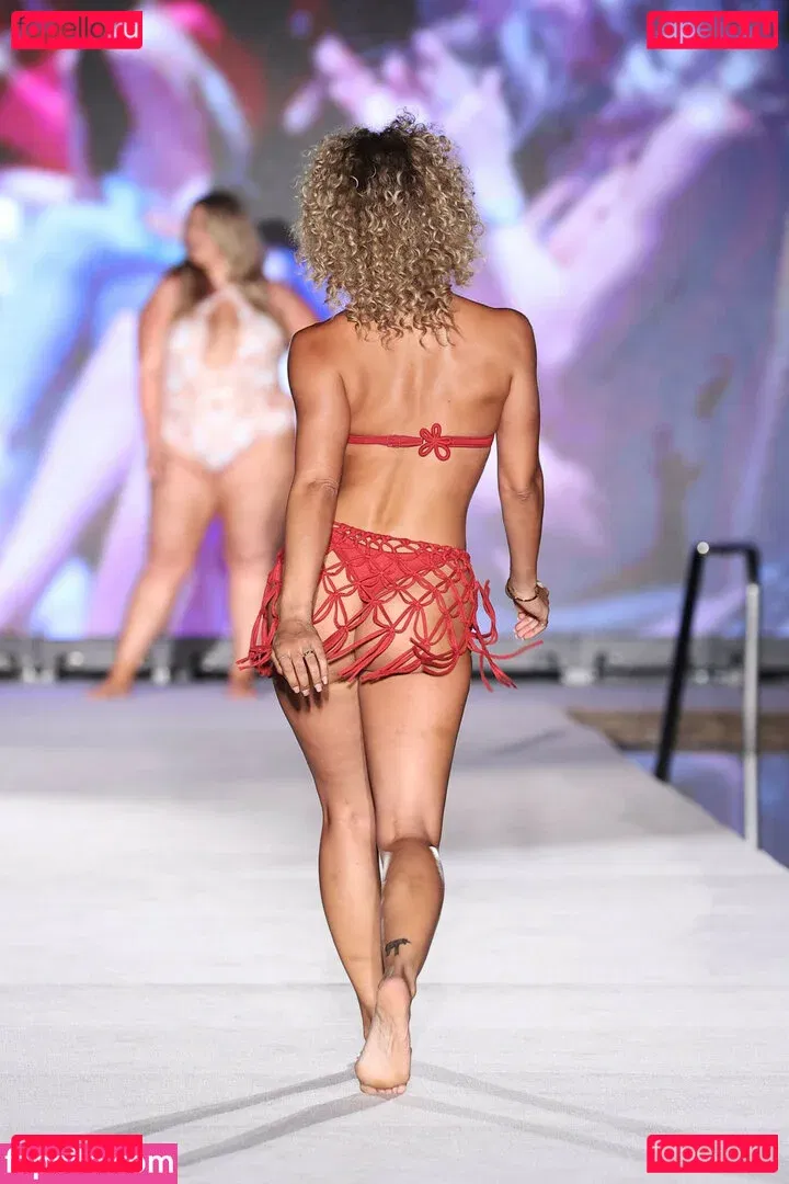 Jasmine Sanders Onlyfans Photo Gallery 