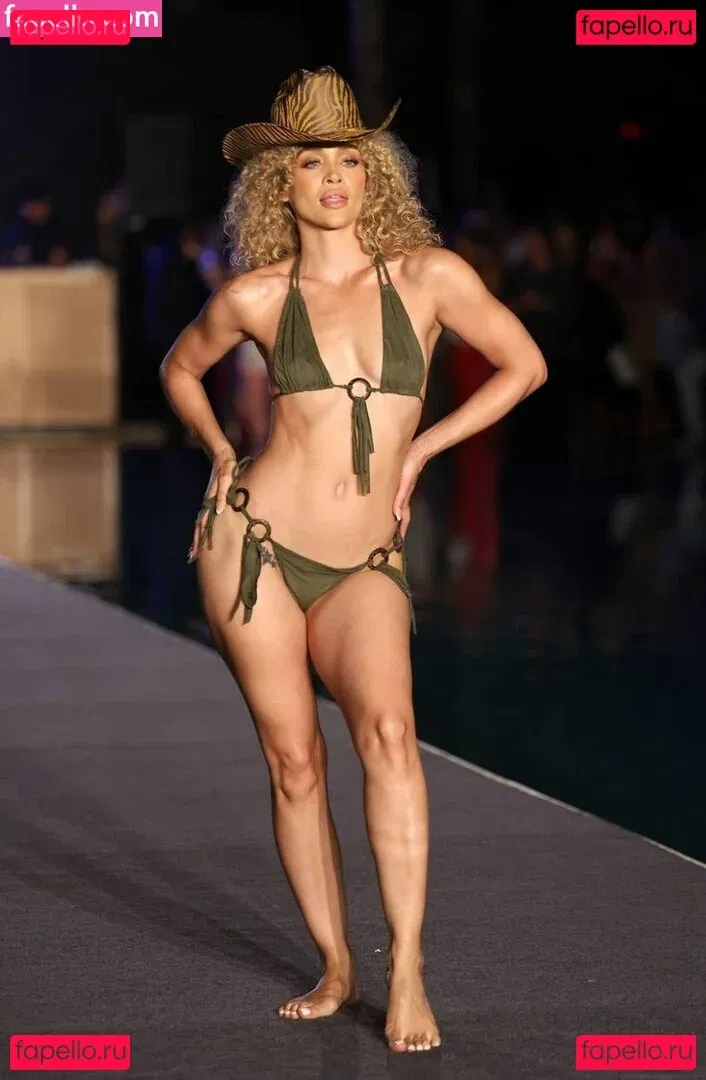 Jasmine Sanders Onlyfans Photo Gallery 