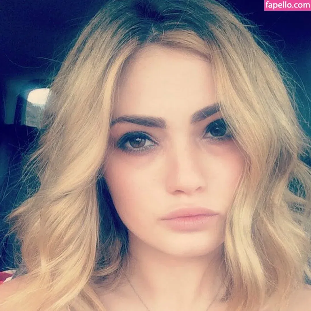 Alexis Raich Onlyfans Photo Gallery 