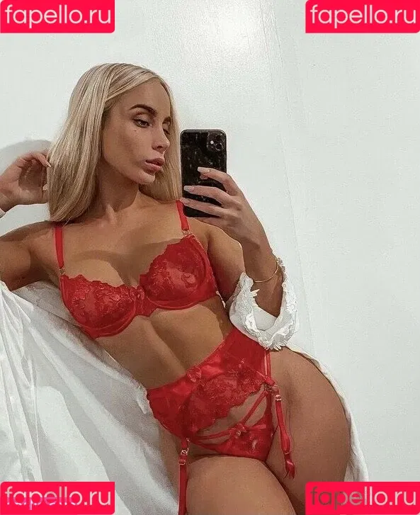 Amy Louise Lee Onlyfans Photo Gallery 