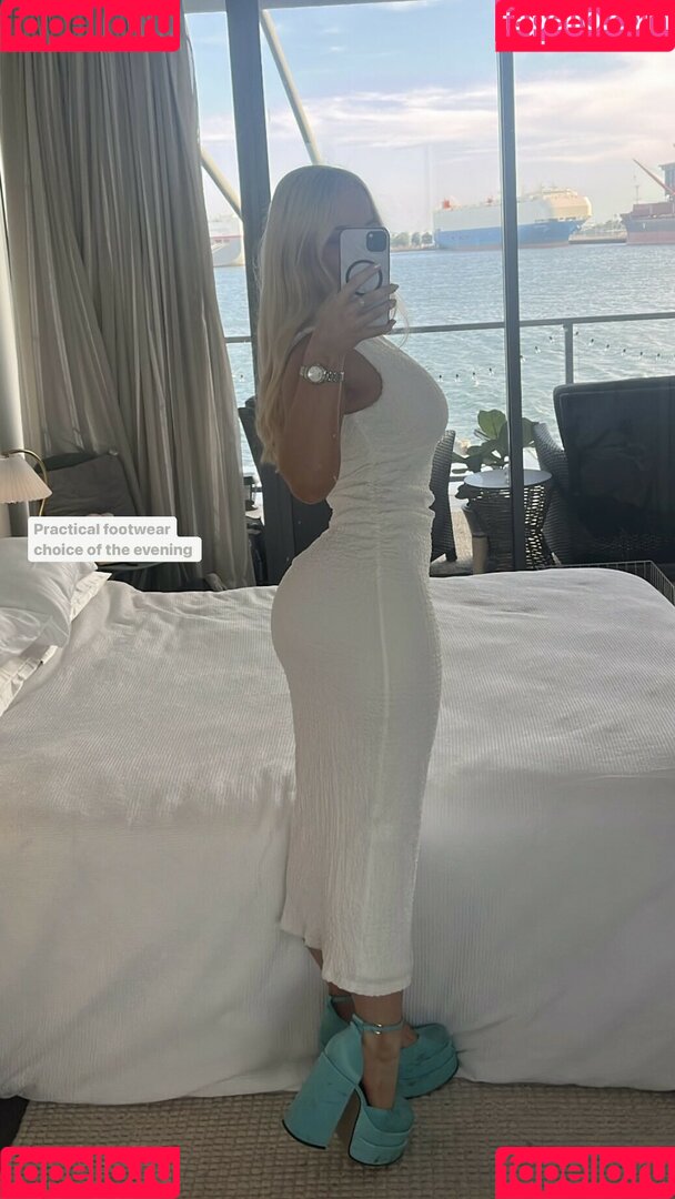 Amy Louise Lee Onlyfans Photo Gallery 