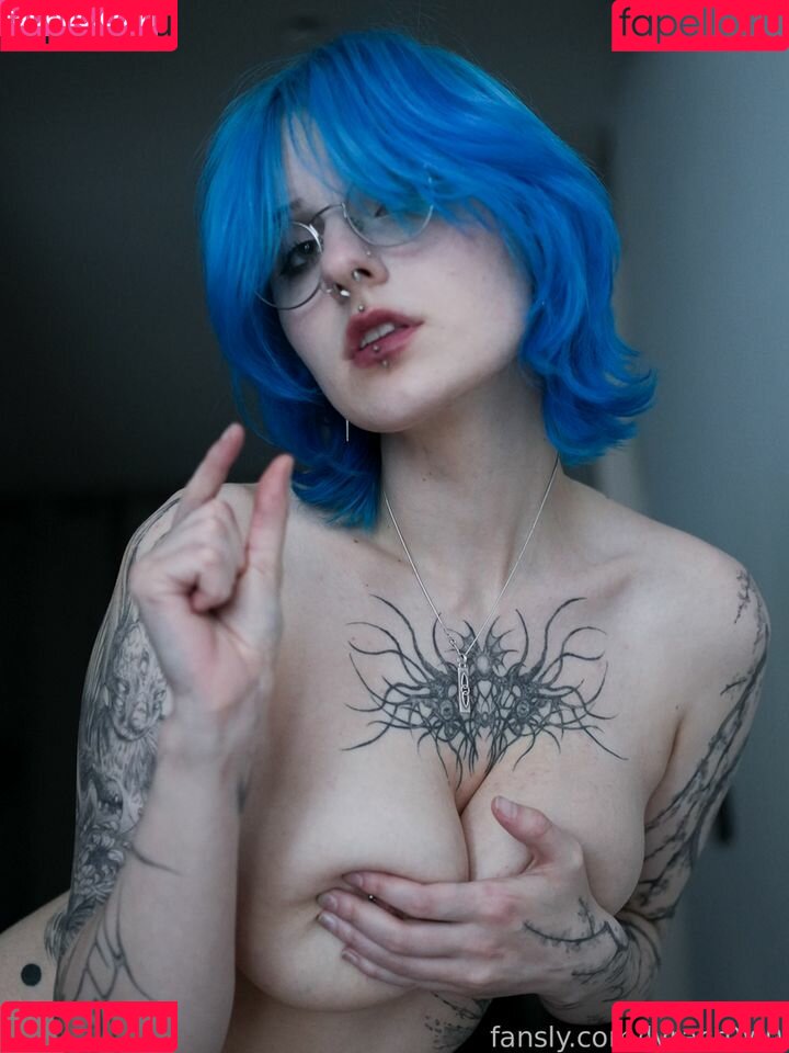 Lyra Crow Onlyfans Photo Gallery 