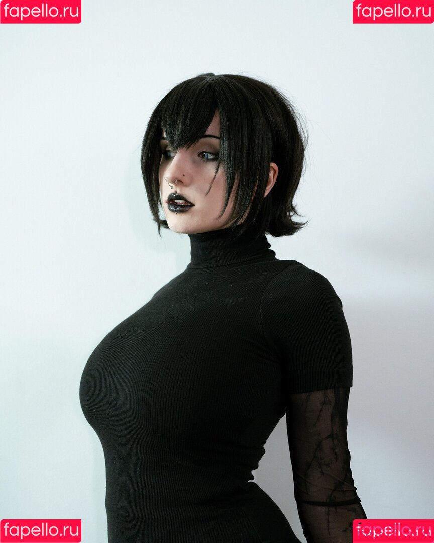 Lyra Crow Onlyfans Photo Gallery 