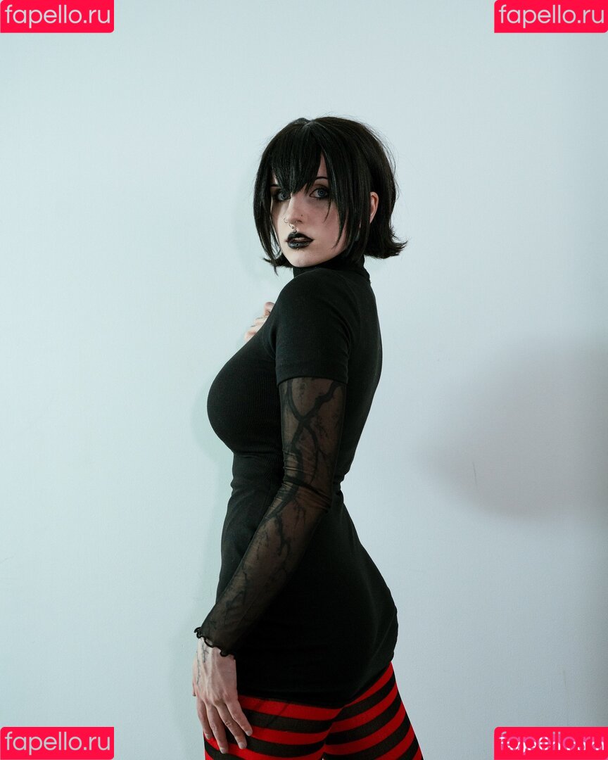 Lyra Crow Onlyfans Photo Gallery 