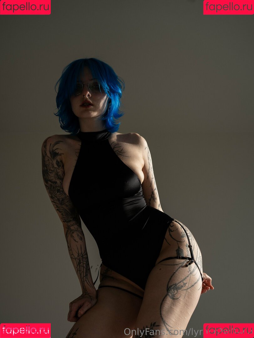 Lyra Crow Onlyfans Photo Gallery 