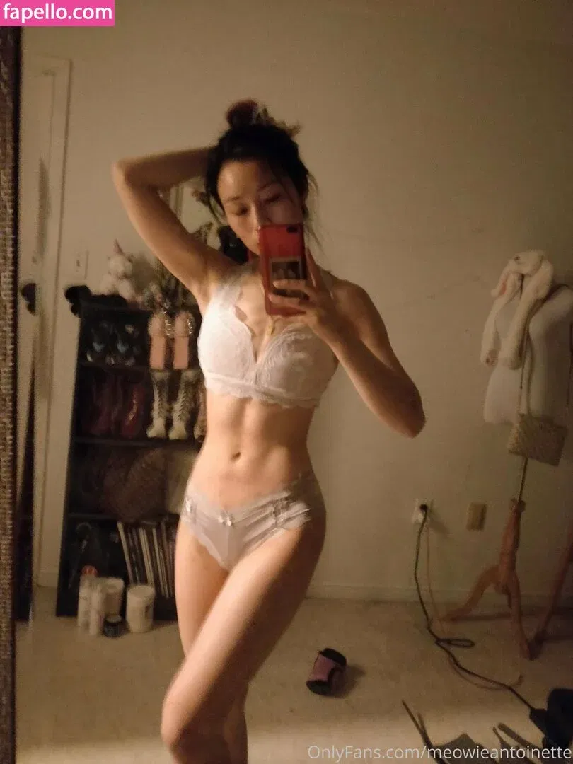 Meowieantoinette Onlyfans Photo Gallery 