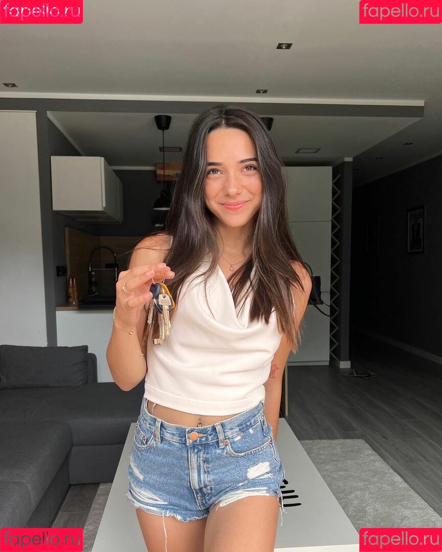 Àngela Mármol Onlyfans Photo Gallery 