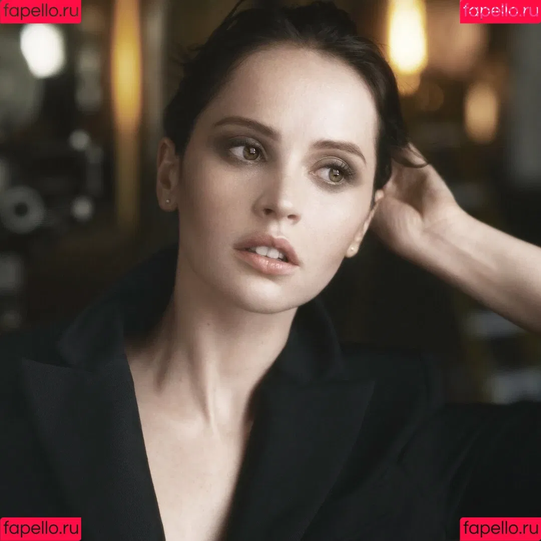 Felicity Jones Onlyfans Photo Gallery 