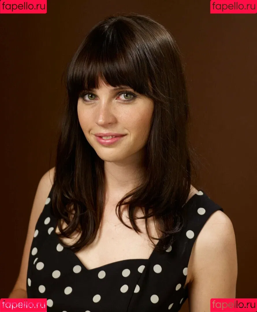 Felicity Jones Onlyfans Photo Gallery 