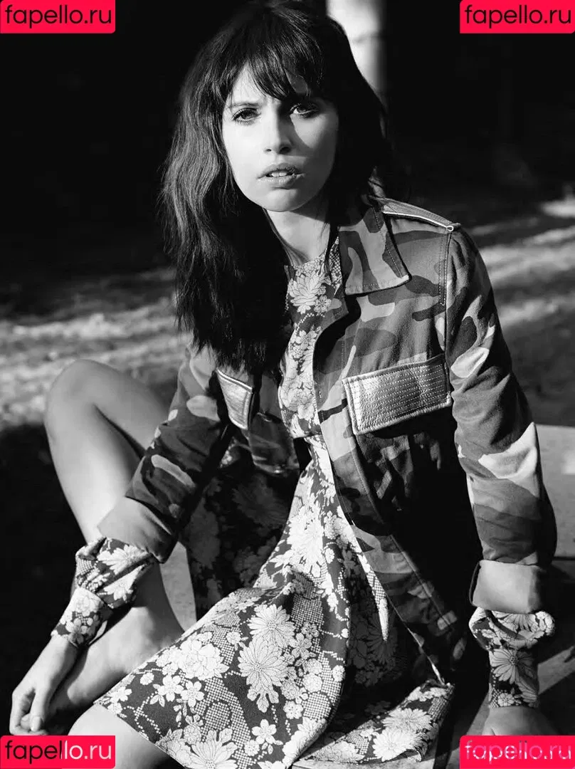 Felicity Jones Onlyfans Photo Gallery 