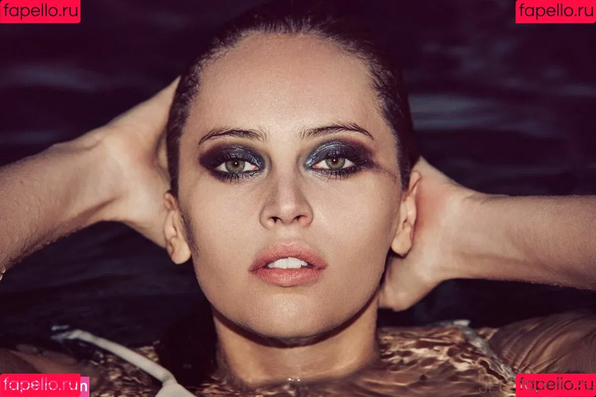 Felicity Jones Onlyfans Photo Gallery 