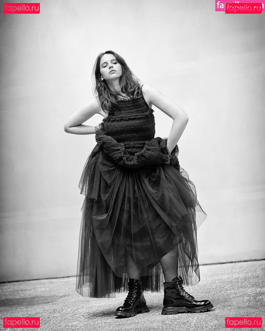 Felicity Jones Onlyfans Photo Gallery 