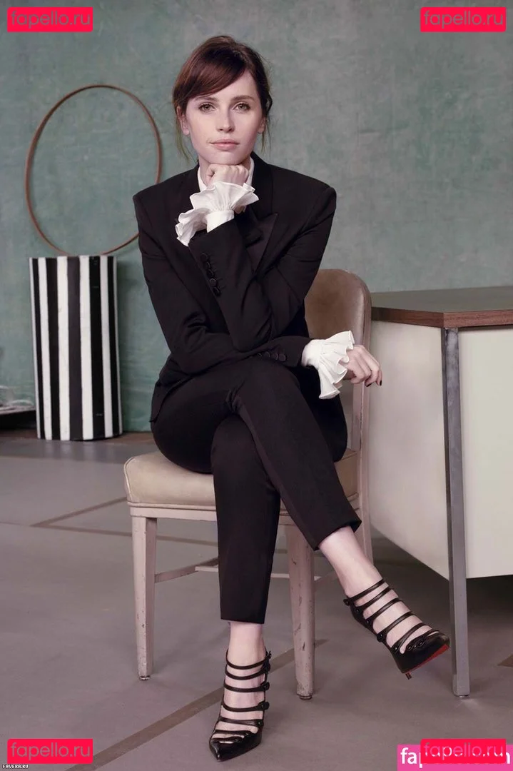 Felicity Jones Onlyfans Photo Gallery 