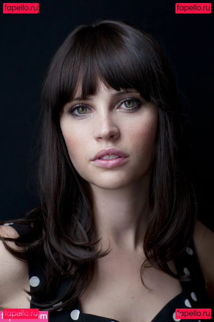 Felicity Jones Onlyfans Photo Gallery 