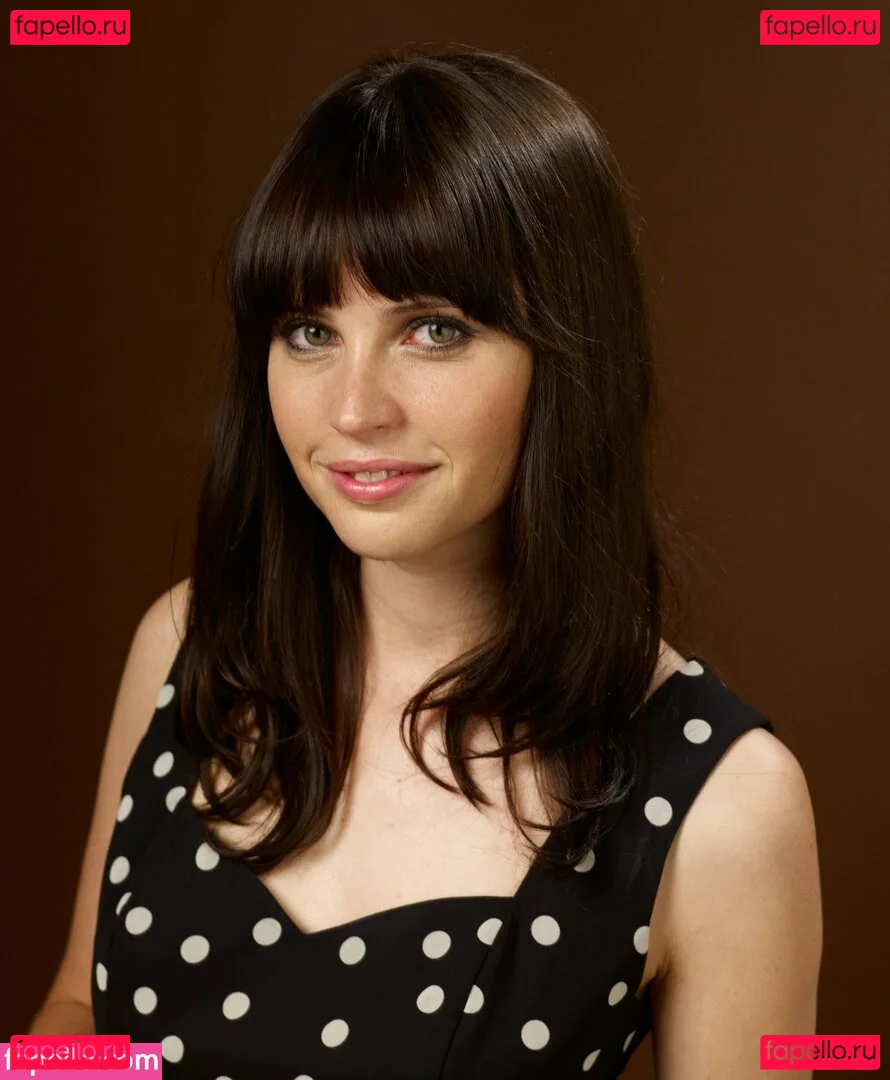 Felicity Jones Onlyfans Photo Gallery 