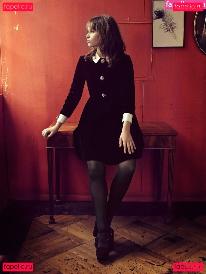 Felicity Jones Onlyfans Photo Gallery 