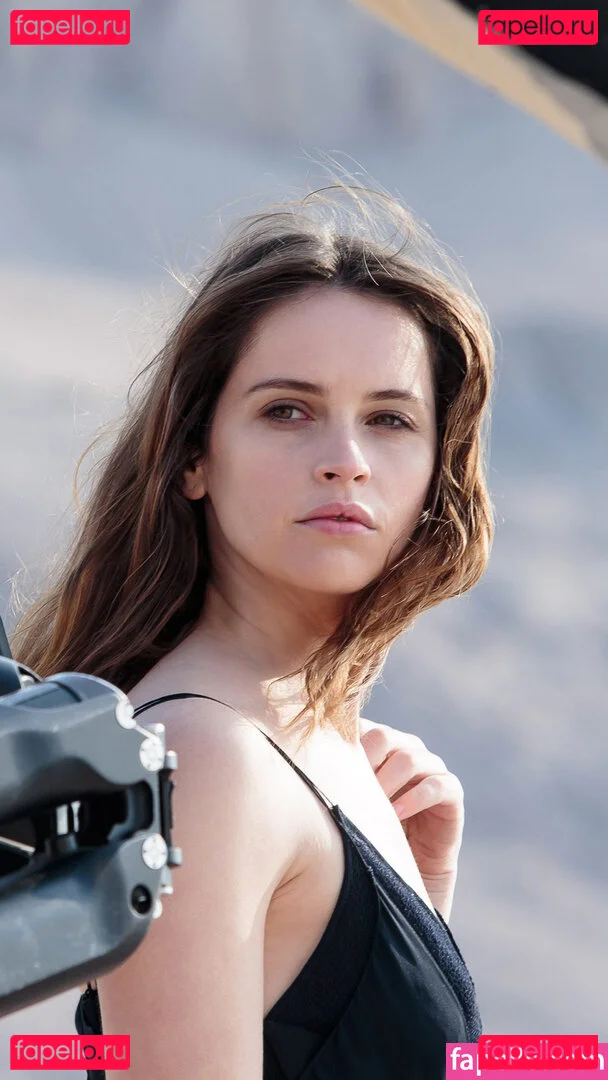 Felicity Jones Onlyfans Photo Gallery 