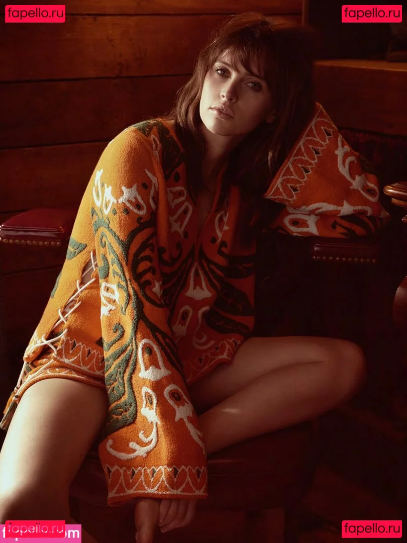 Felicity Jones Onlyfans Photo Gallery 