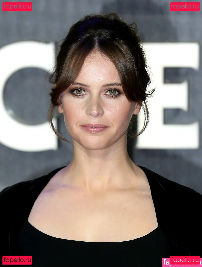 Felicity Jones Onlyfans Photo Gallery 