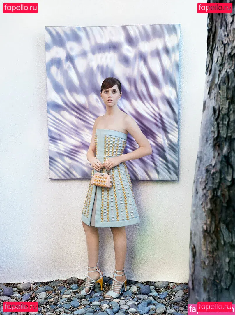 Felicity Jones Onlyfans Photo Gallery 