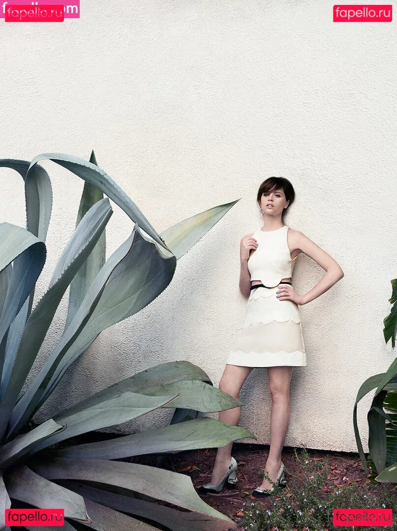 Felicity Jones Onlyfans Photo Gallery 