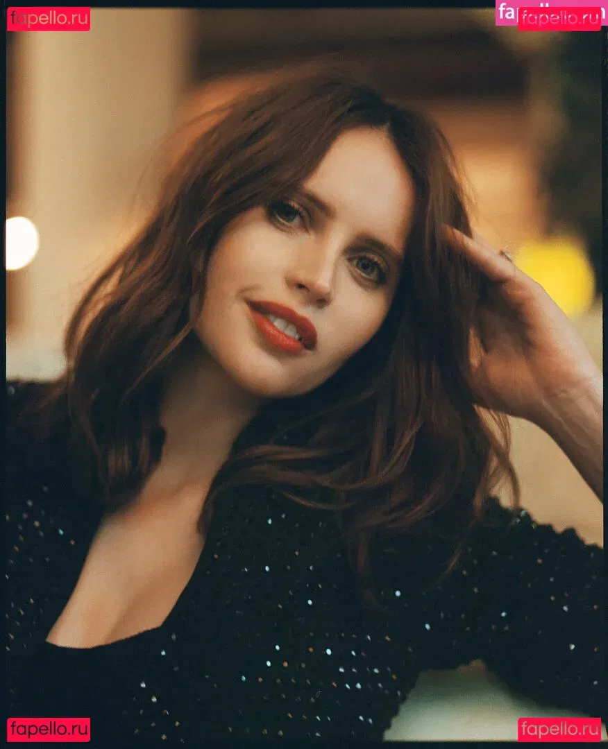 Felicity Jones Onlyfans Photo Gallery 