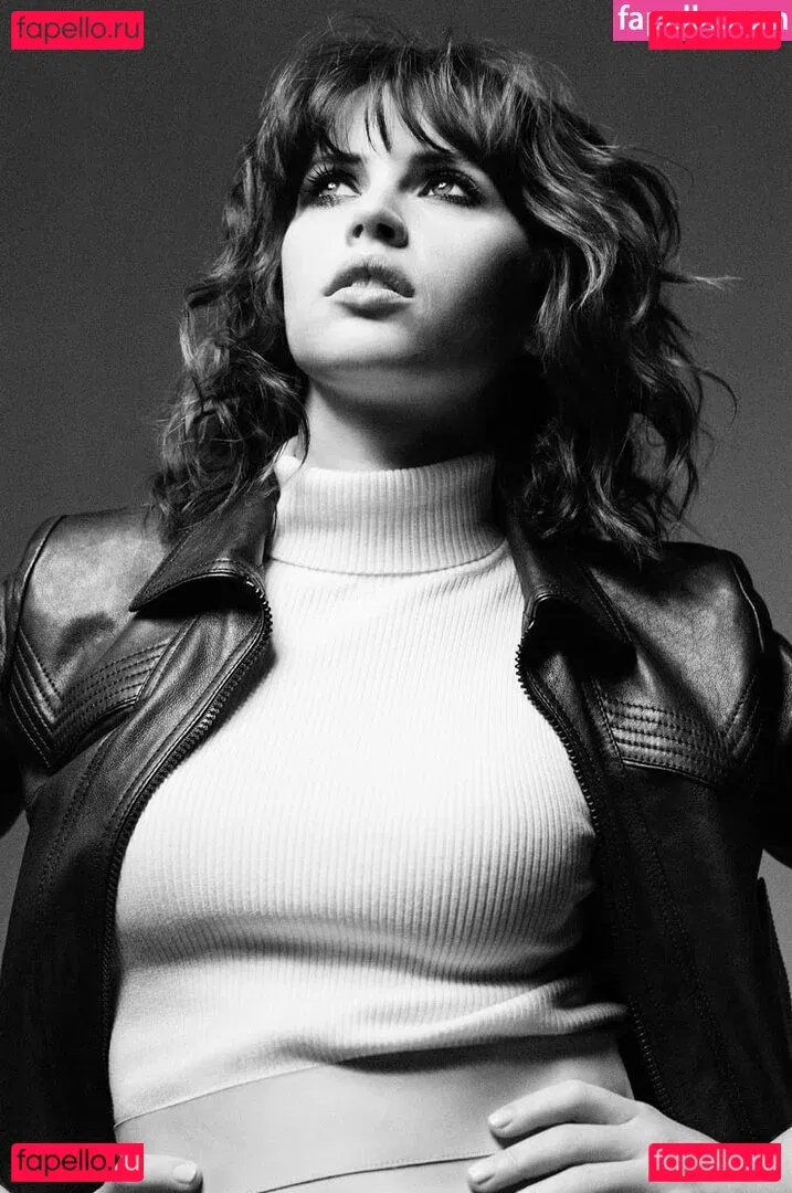 Felicity Jones Onlyfans Photo Gallery 