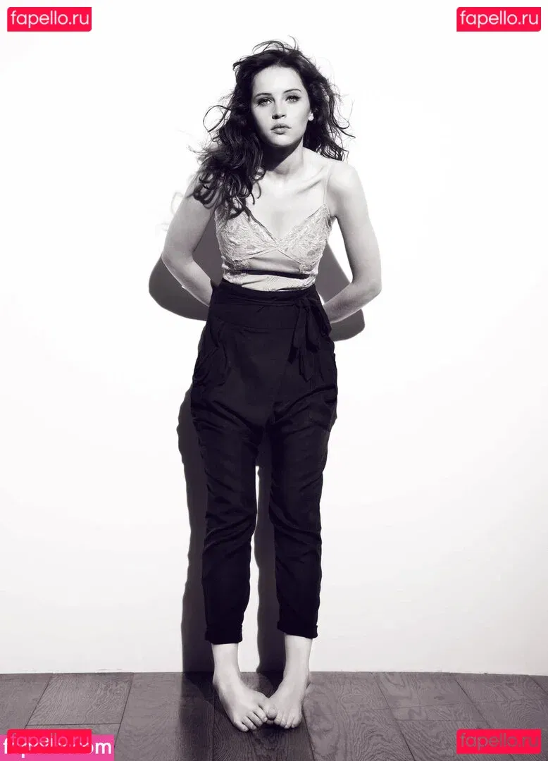 Felicity Jones Onlyfans Photo Gallery 