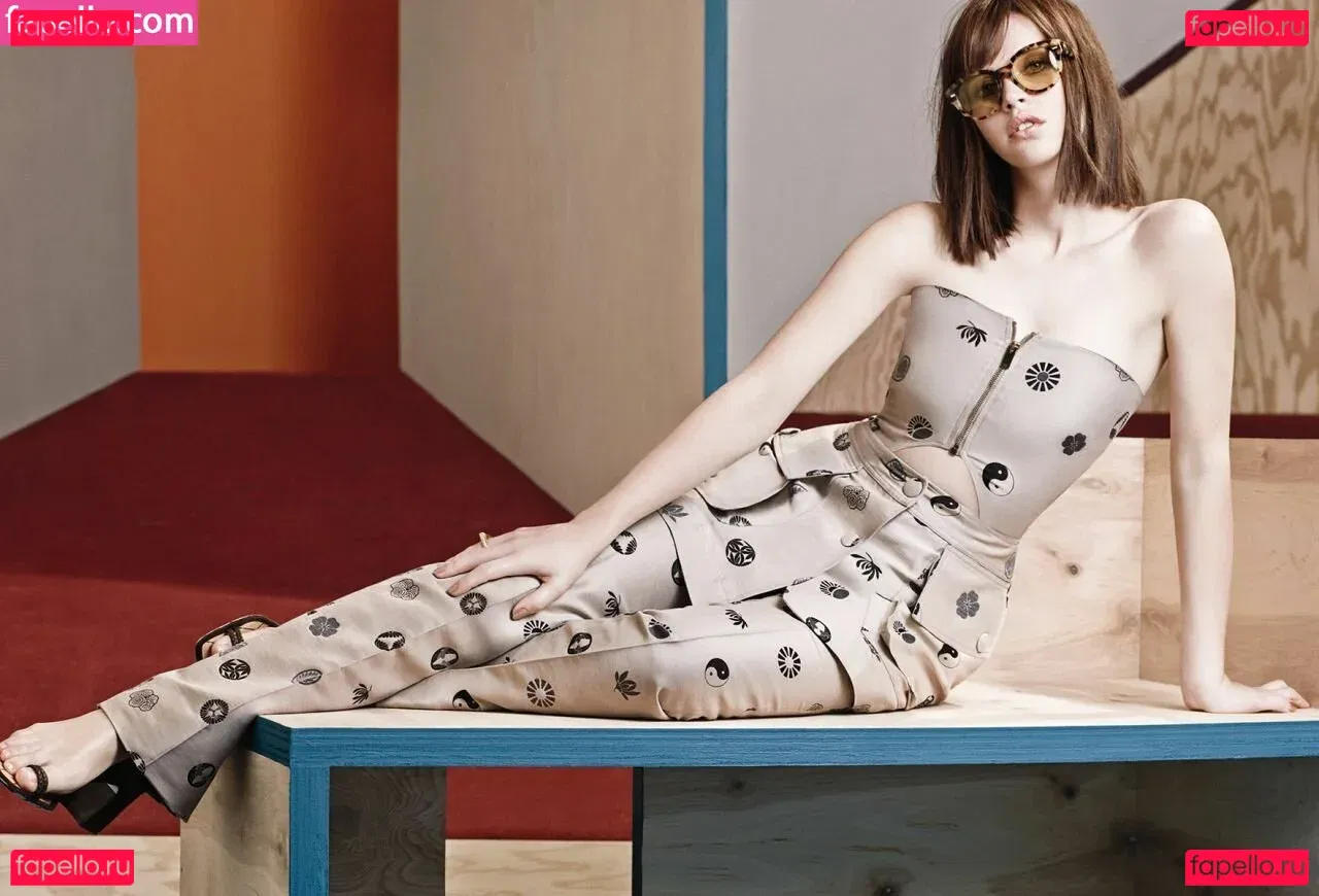 Felicity Jones Onlyfans Photo Gallery 