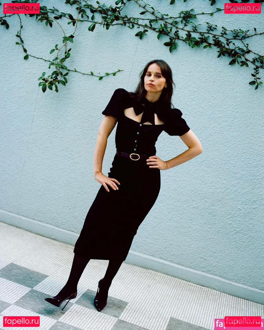 Felicity Jones Onlyfans Photo Gallery 