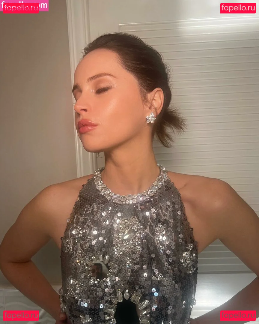 Felicity Jones Onlyfans Photo Gallery 