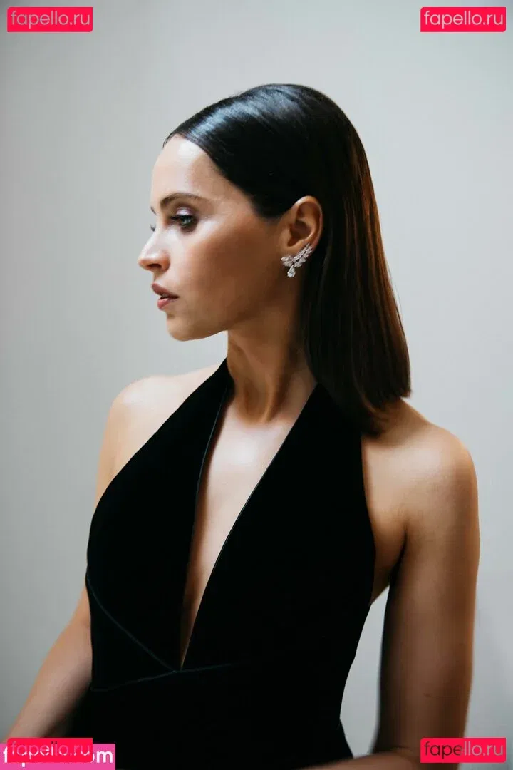 Felicity Jones Onlyfans Photo Gallery 