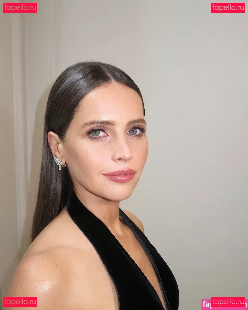 Felicity Jones Onlyfans Photo Gallery 