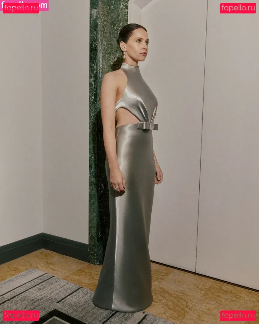 Felicity Jones Onlyfans Photo Gallery 