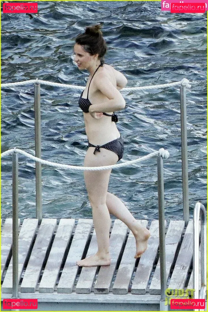 Felicity Jones Onlyfans Photo Gallery 