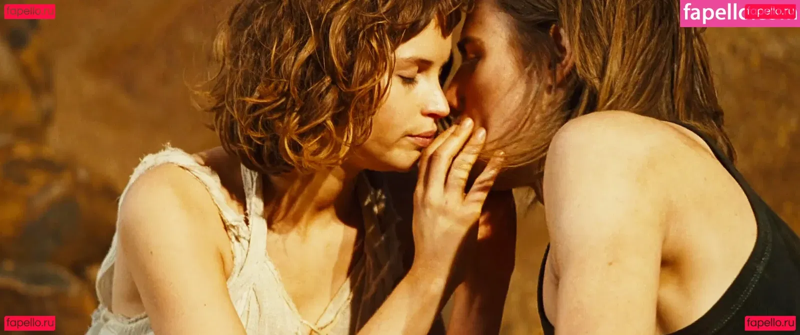 Felicity Jones Onlyfans Photo Gallery 