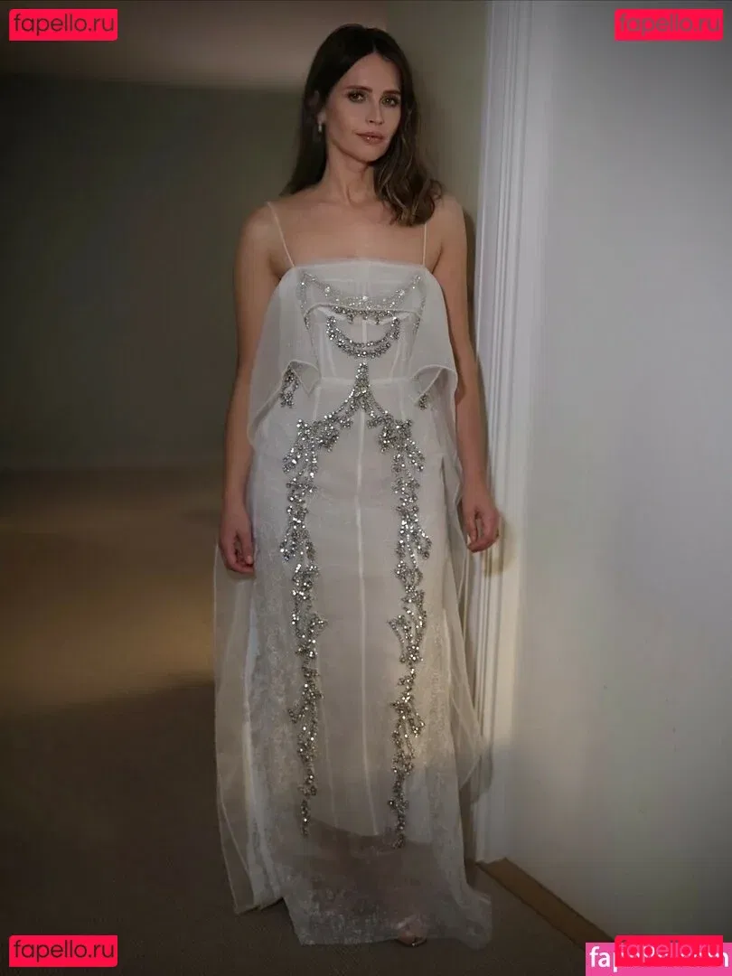 Felicity Jones Onlyfans Photo Gallery 